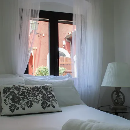 La Torre Rossa Konukevi Roma