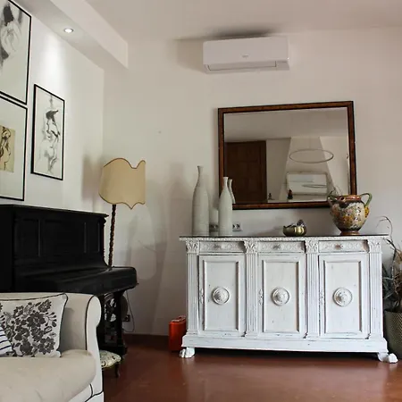 Konukevi La Torre Rossa 4*