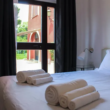 La Torre Rossa Konukevi 4*