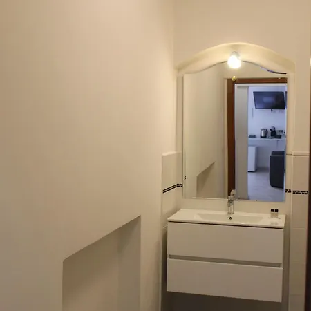 Konukevi La Torre Rossa Roma